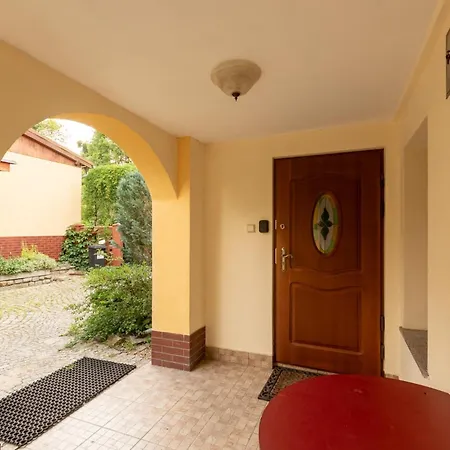 Apartment Airport Spacious Wroclaw